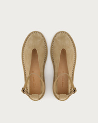 Artisanal Pumps 10/25
