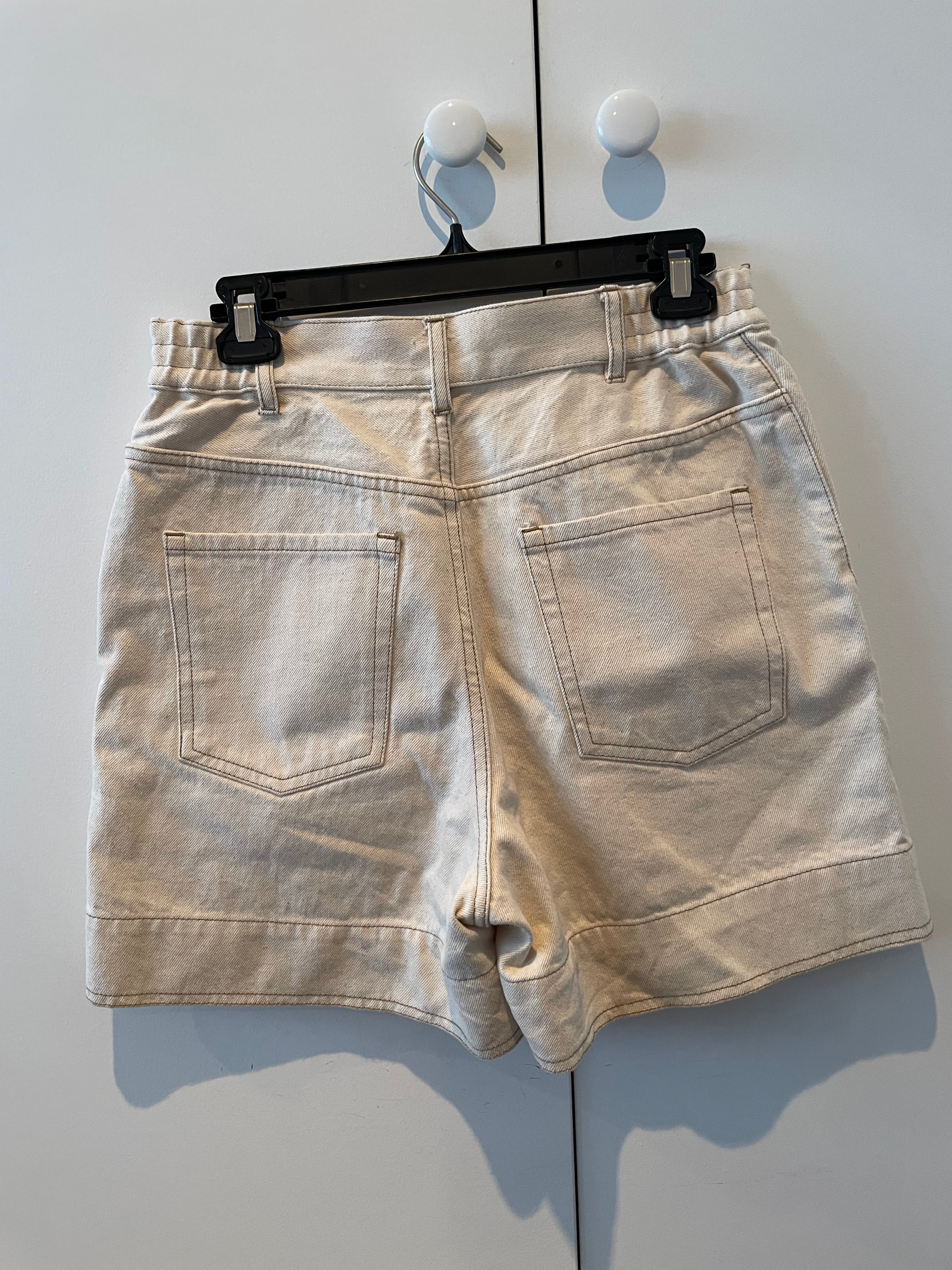 Outline Shorts