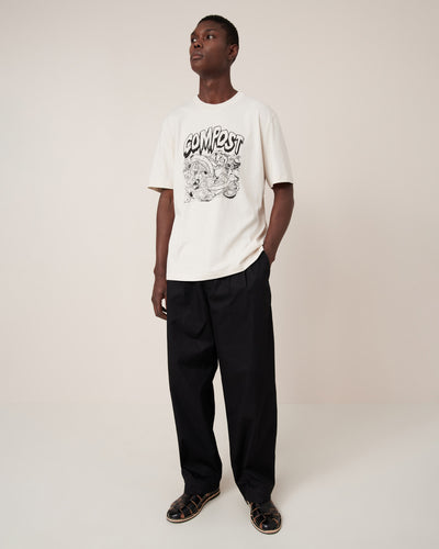 Model wearing size M