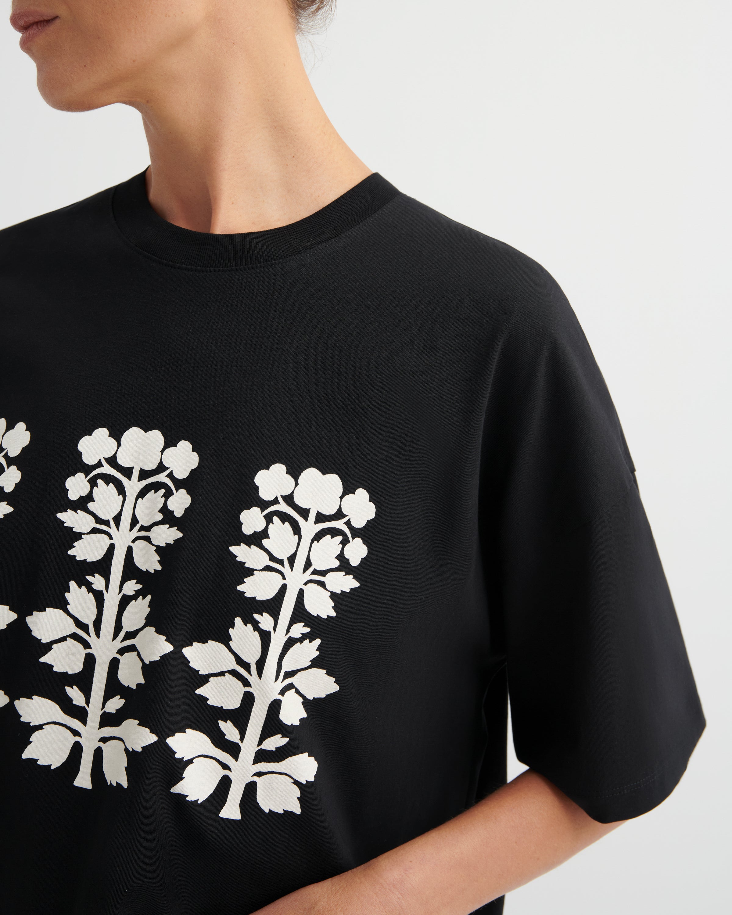 Motif Tee