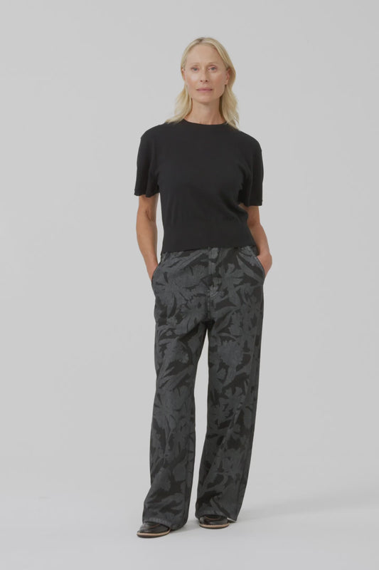 Silhouette Top