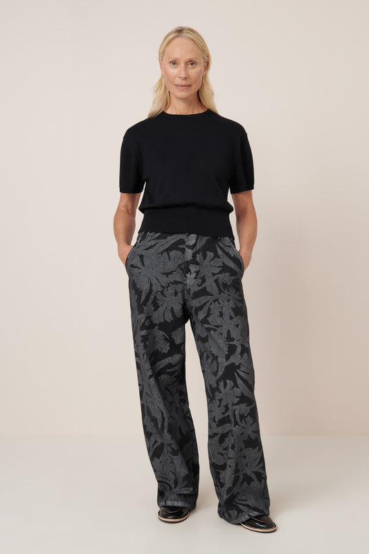 Silhouette Top