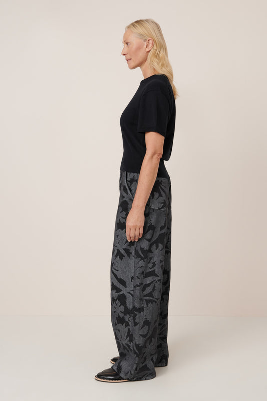 Silhouette Top